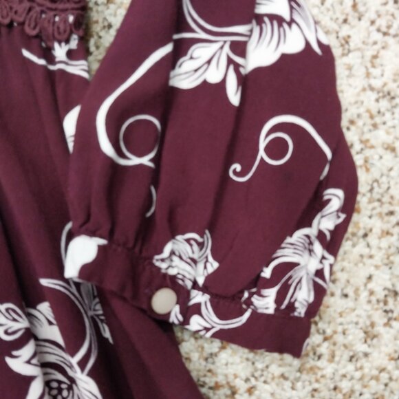 3045 Size Large Jodifl Burgundy Floral Pattern Tunic Dress. - Picture 2 of 10